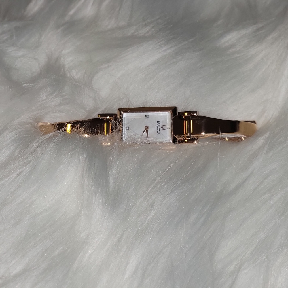 Brand new with tags Bulova women'swatch - Picture 2 of 4
